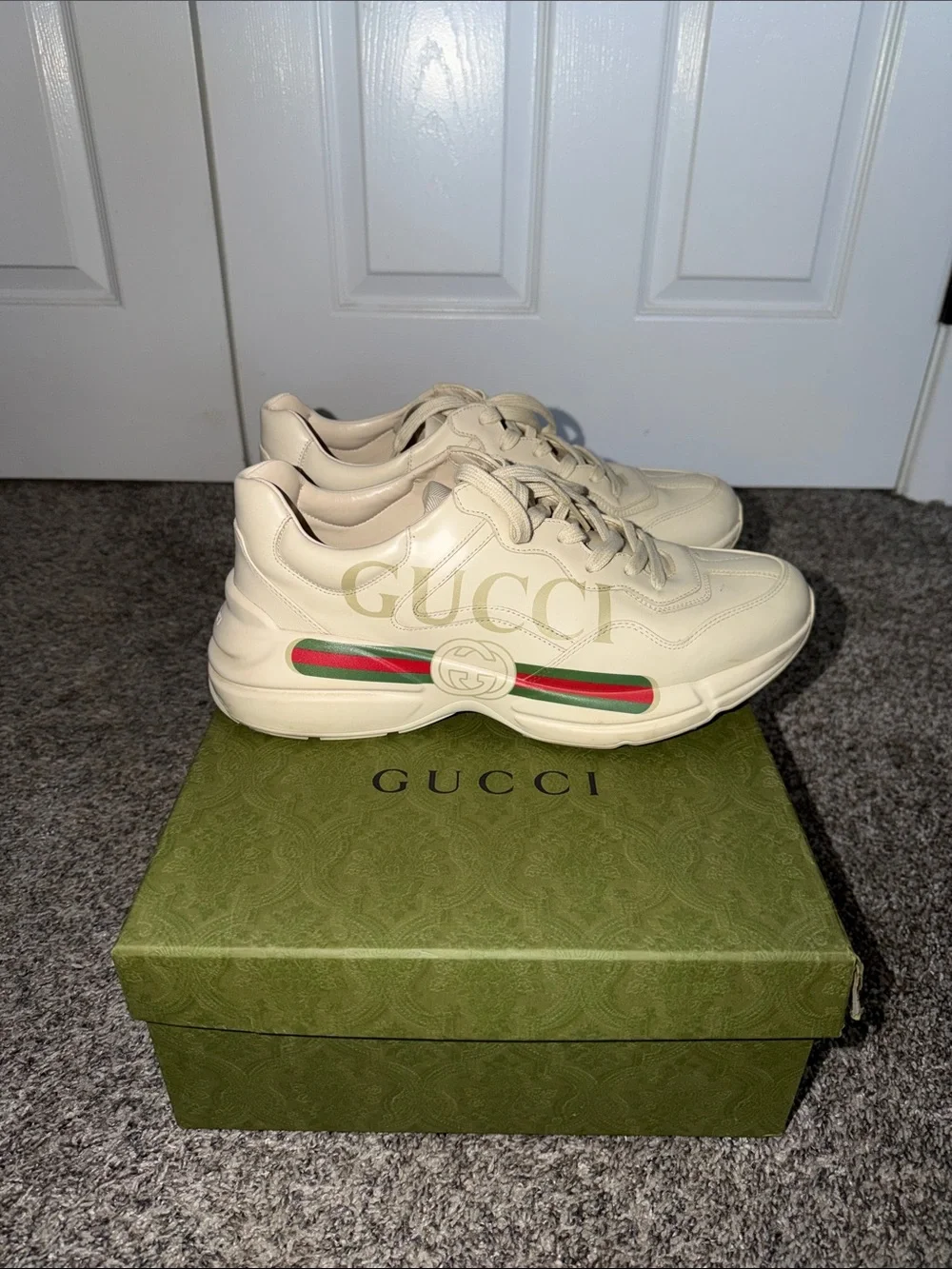 Gucci Cream Leather Sneakers with Green and Red Web Stripe